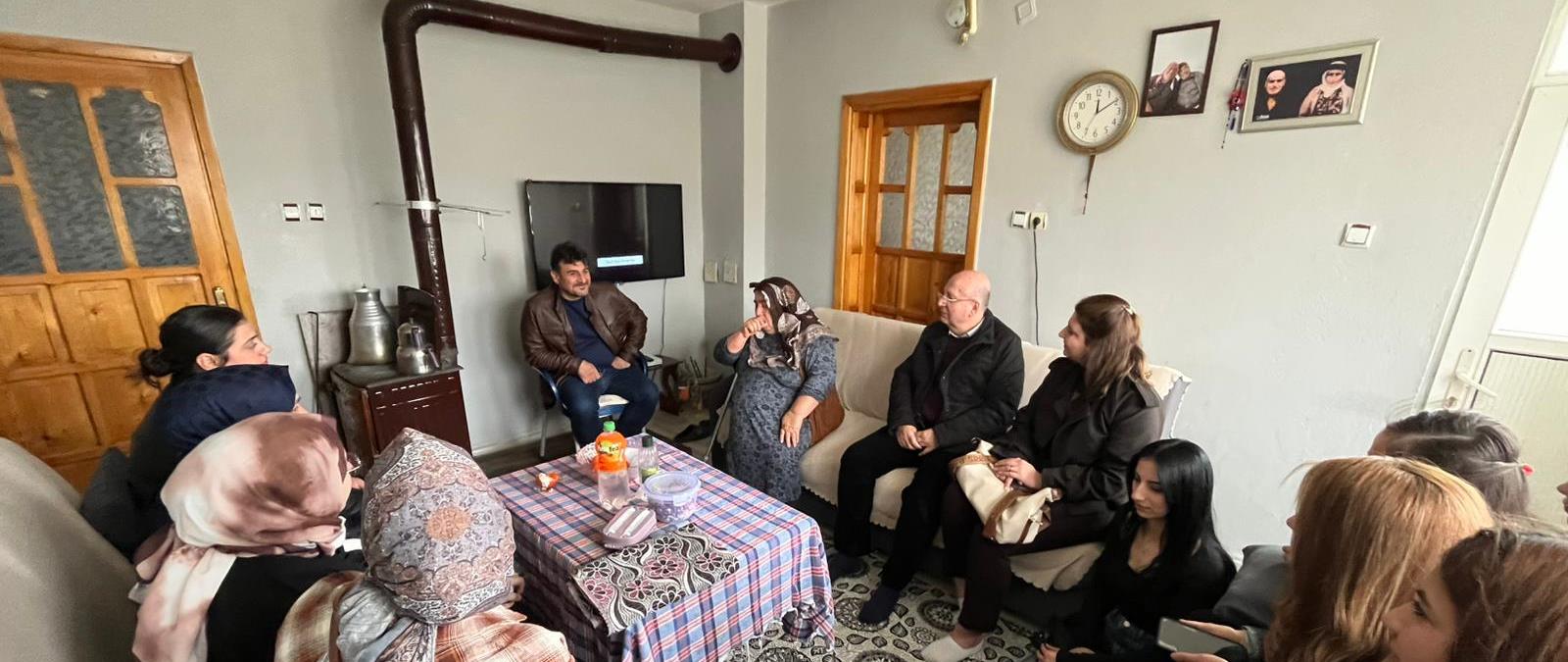 Yaşlı ziyareti